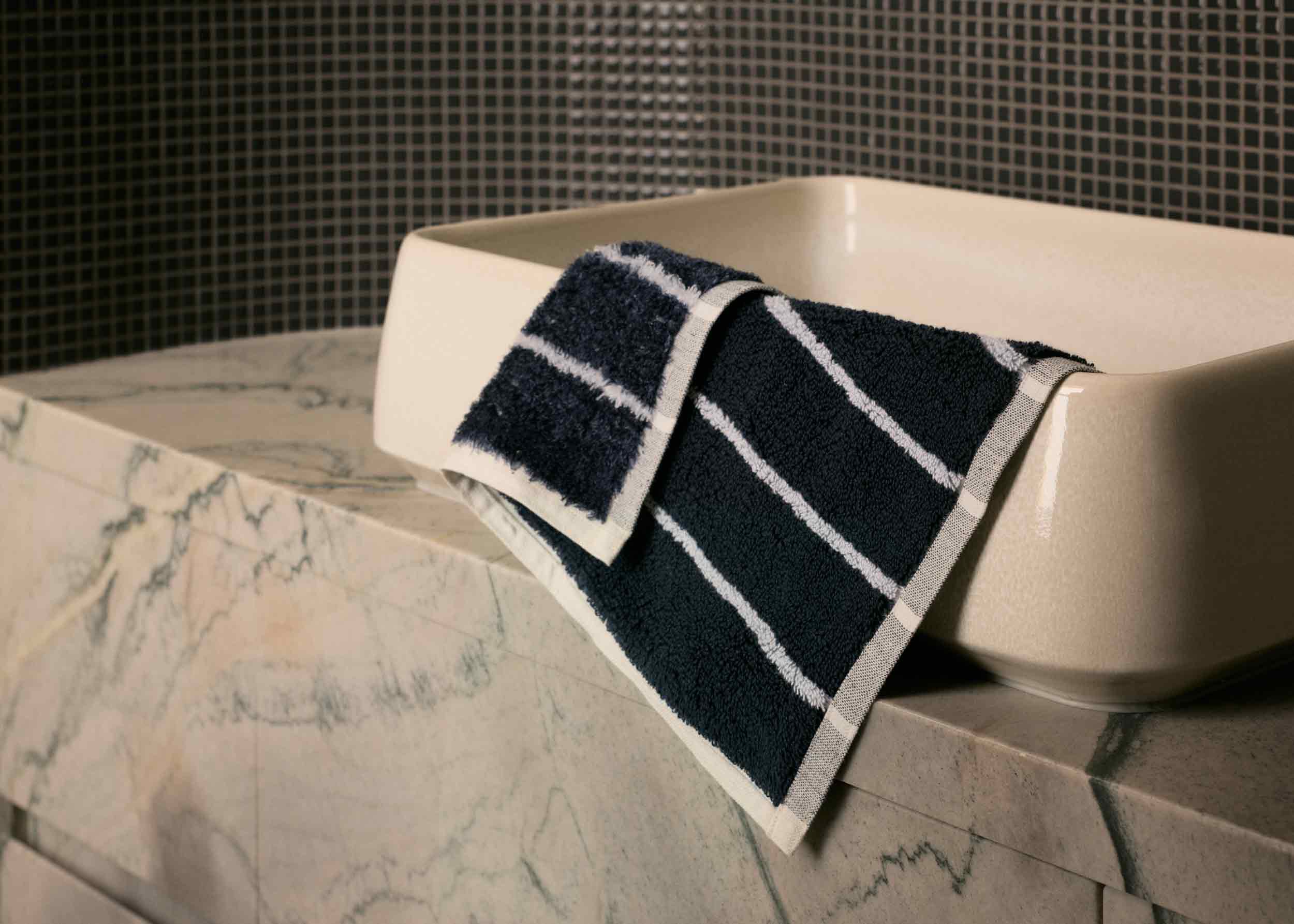 Regatta Linen & Cotton Face Towel