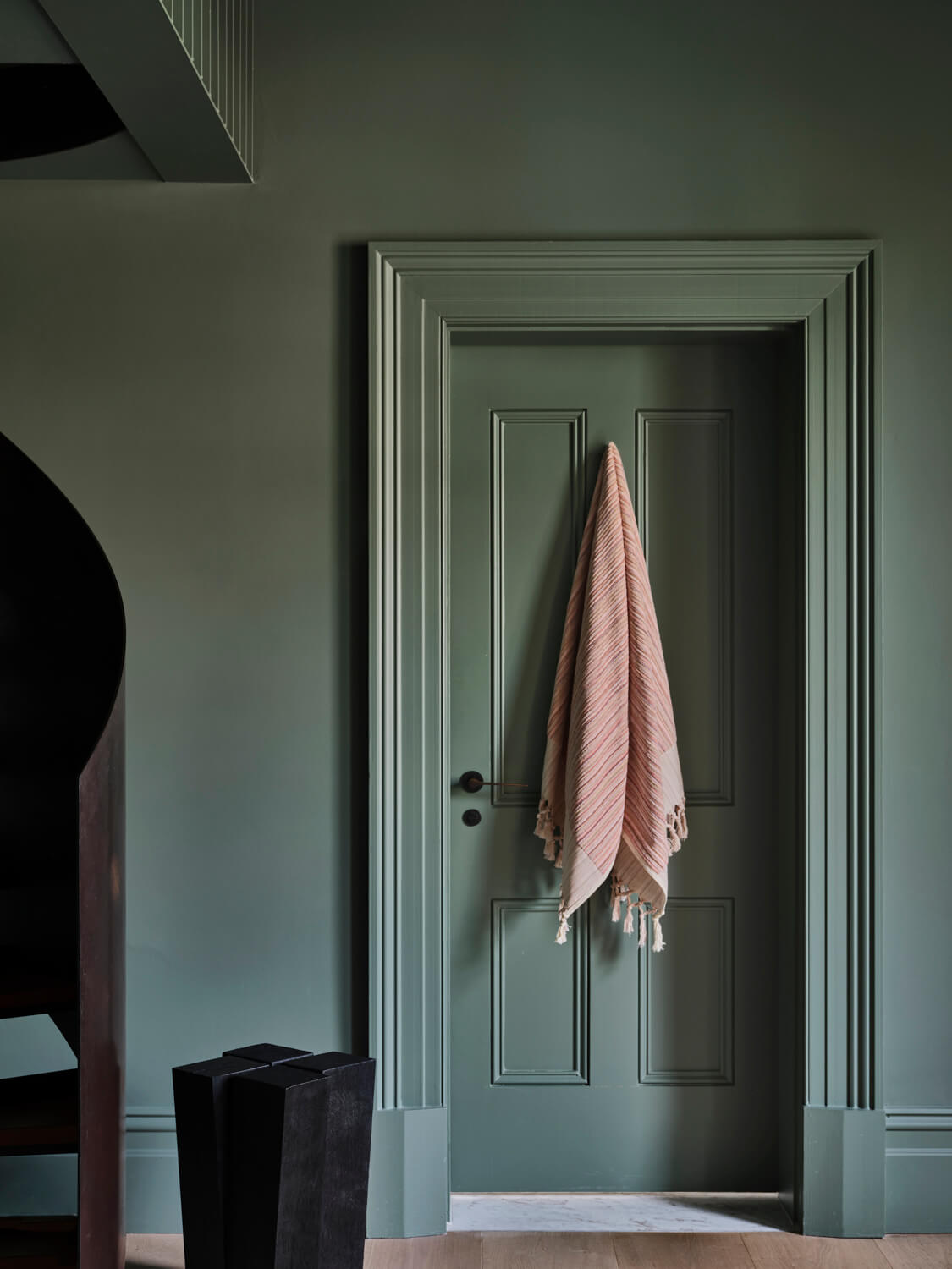 Pink Banksia Classic Bath Towel