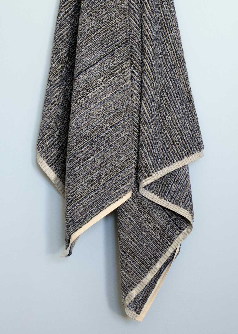 Navy & Cream Standard Bath Towel