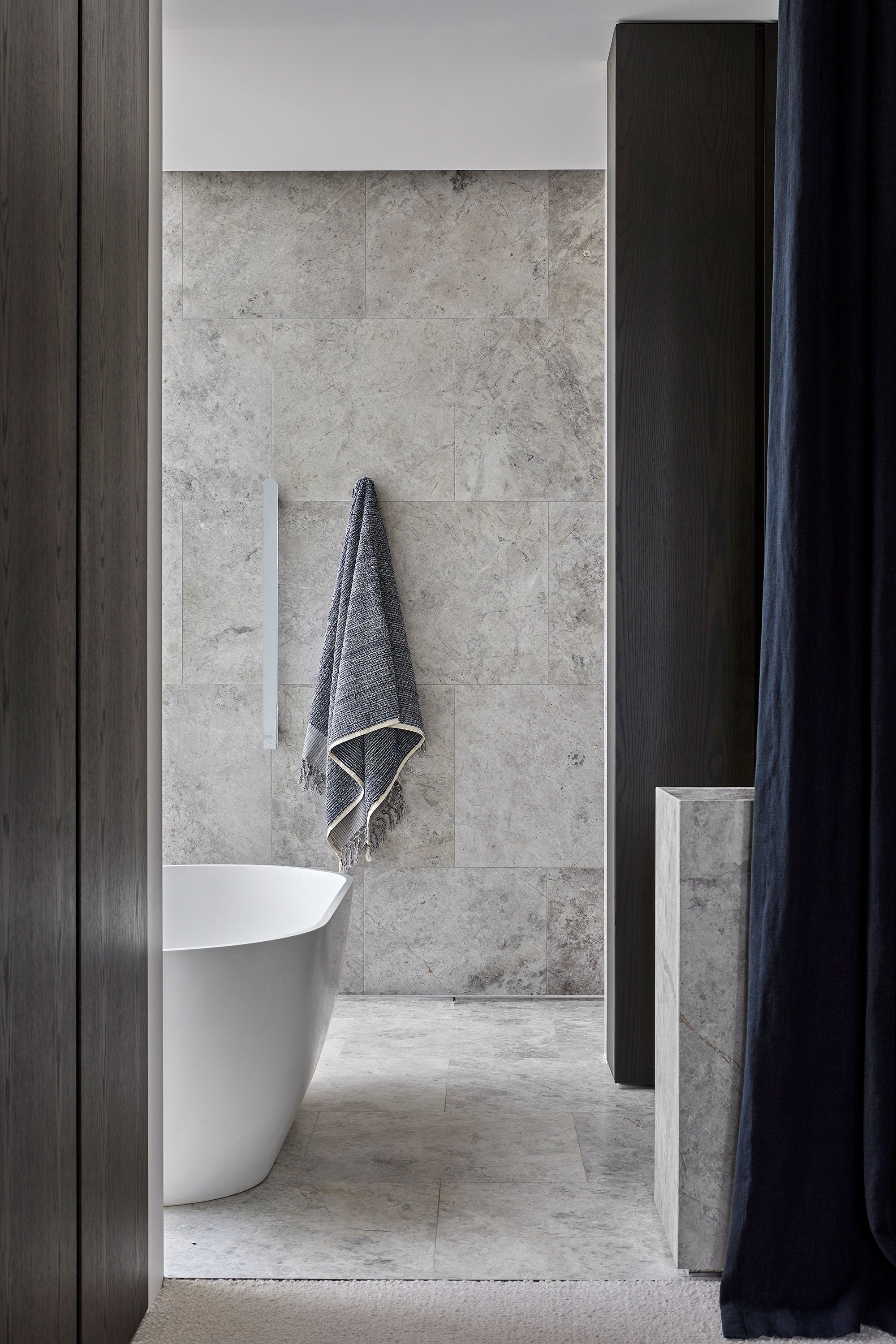 Navy & Cream Standard Bath Towel