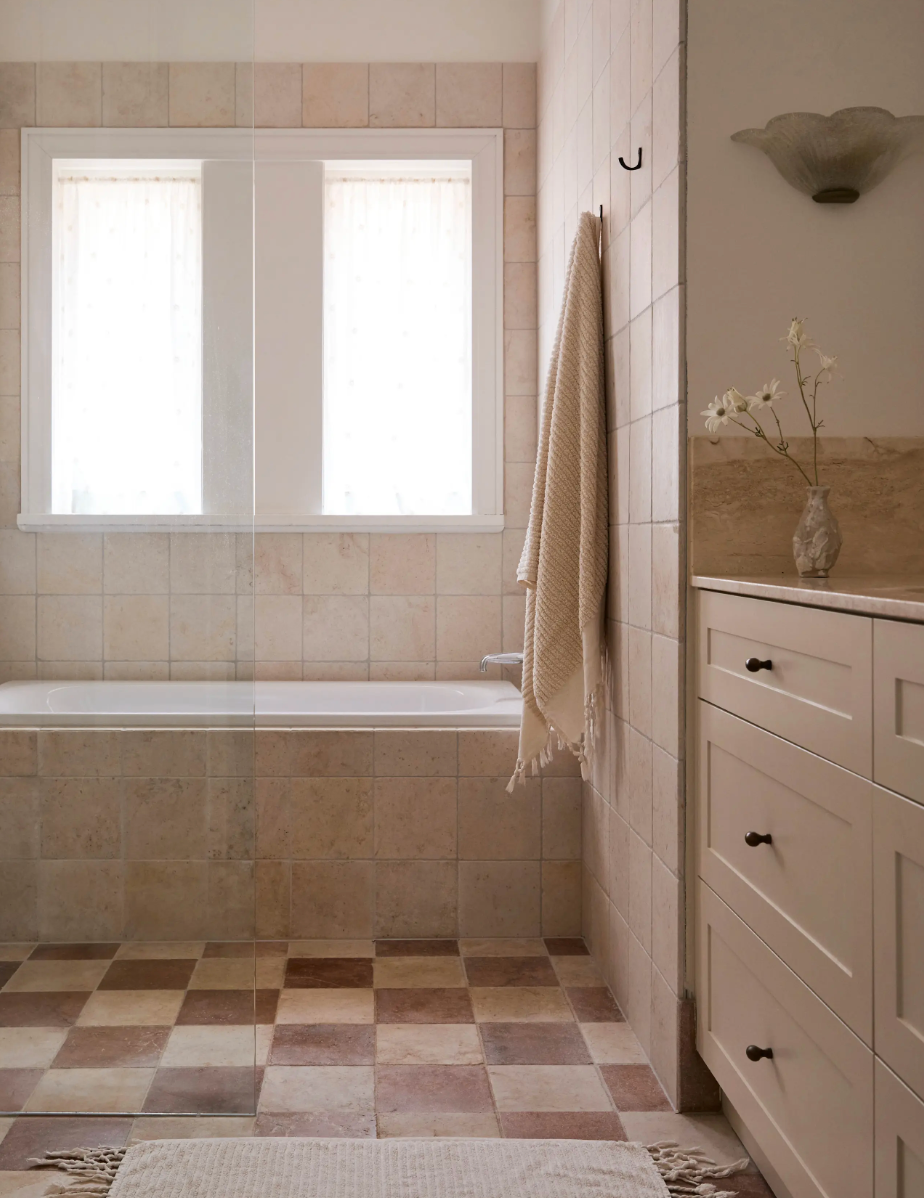 Coogee Apartment by Samantha Brown