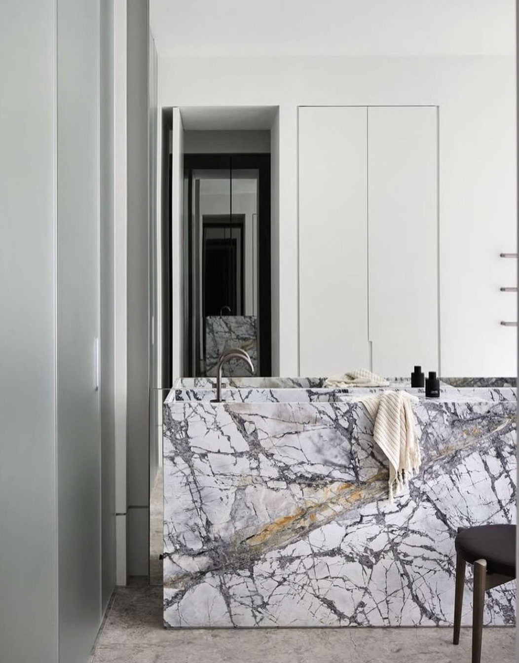 Middle Park Residence by Paul Conrad Architects