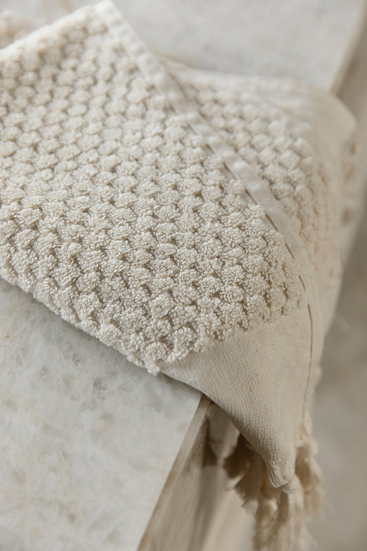 White & Cream - Neutral Tones