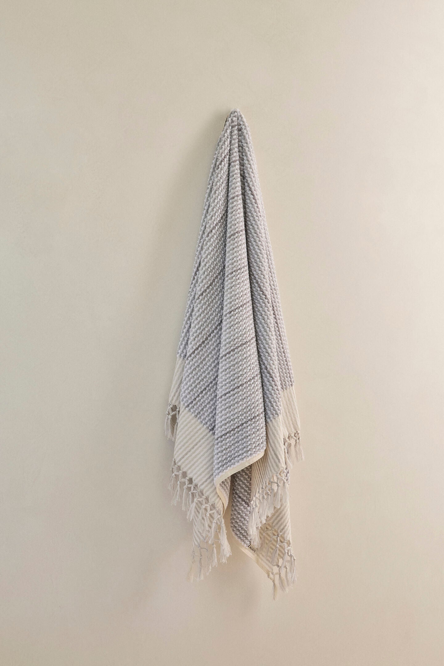 Grey & White Wave Bath Towel