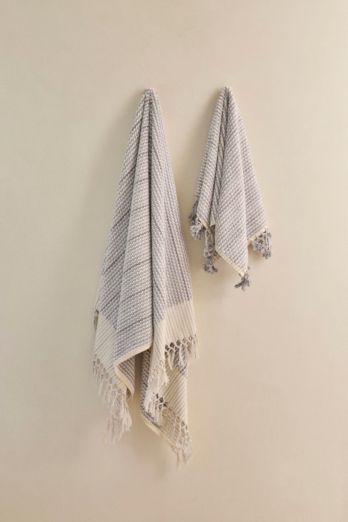 Grey & White Wave 3-Piece Set