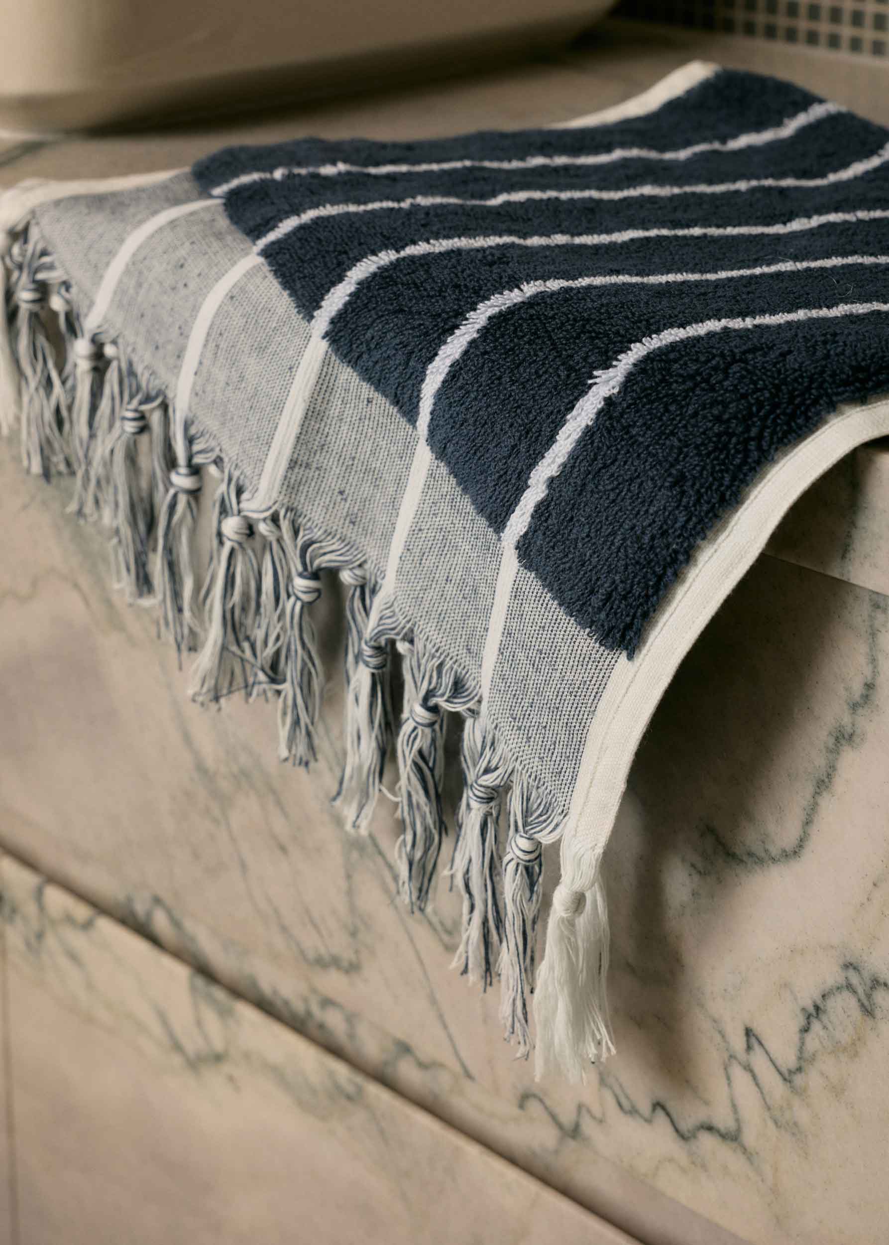 Regatta Linen & Cotton Hand Towel