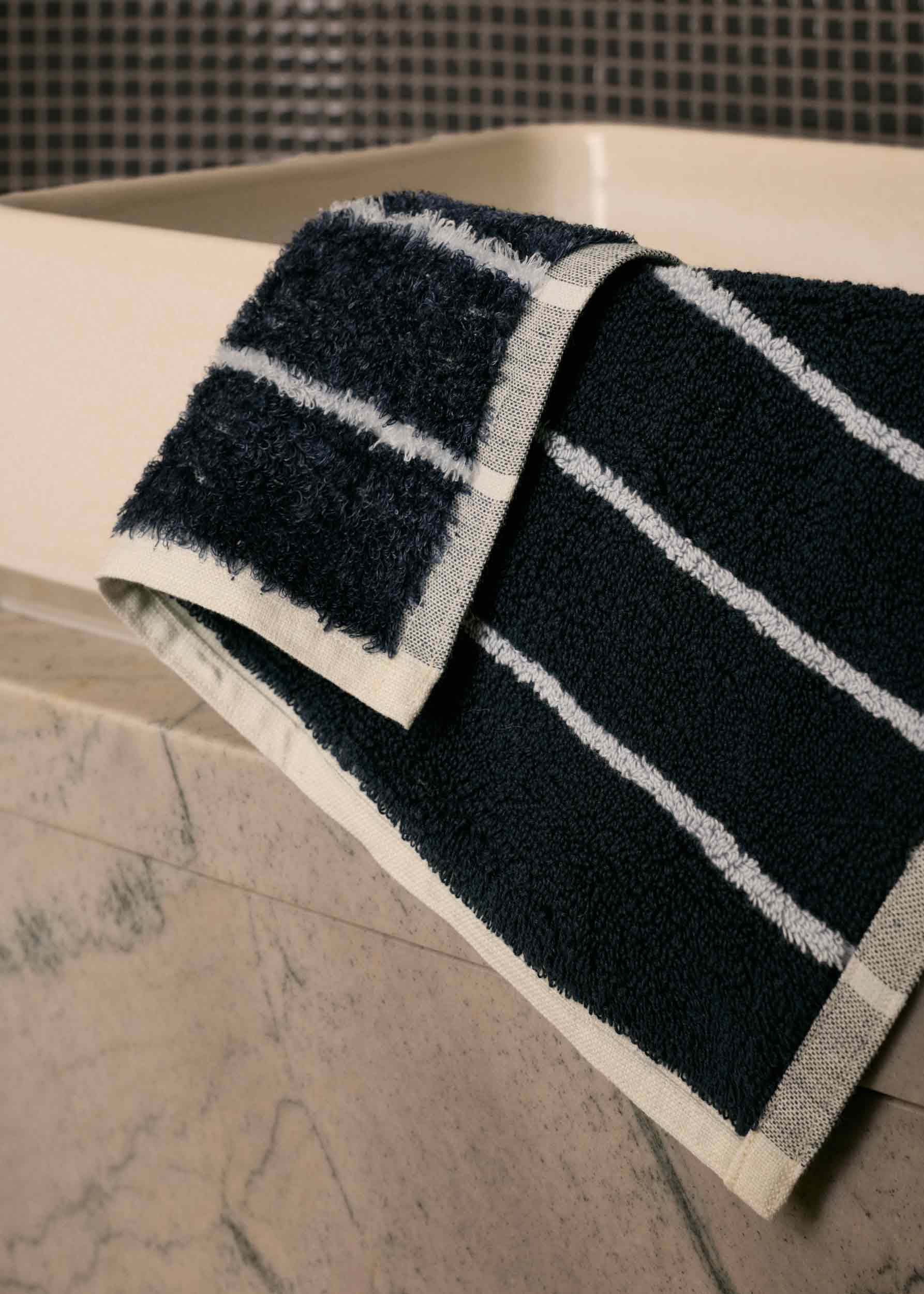Regatta Linen & Cotton Face Towel