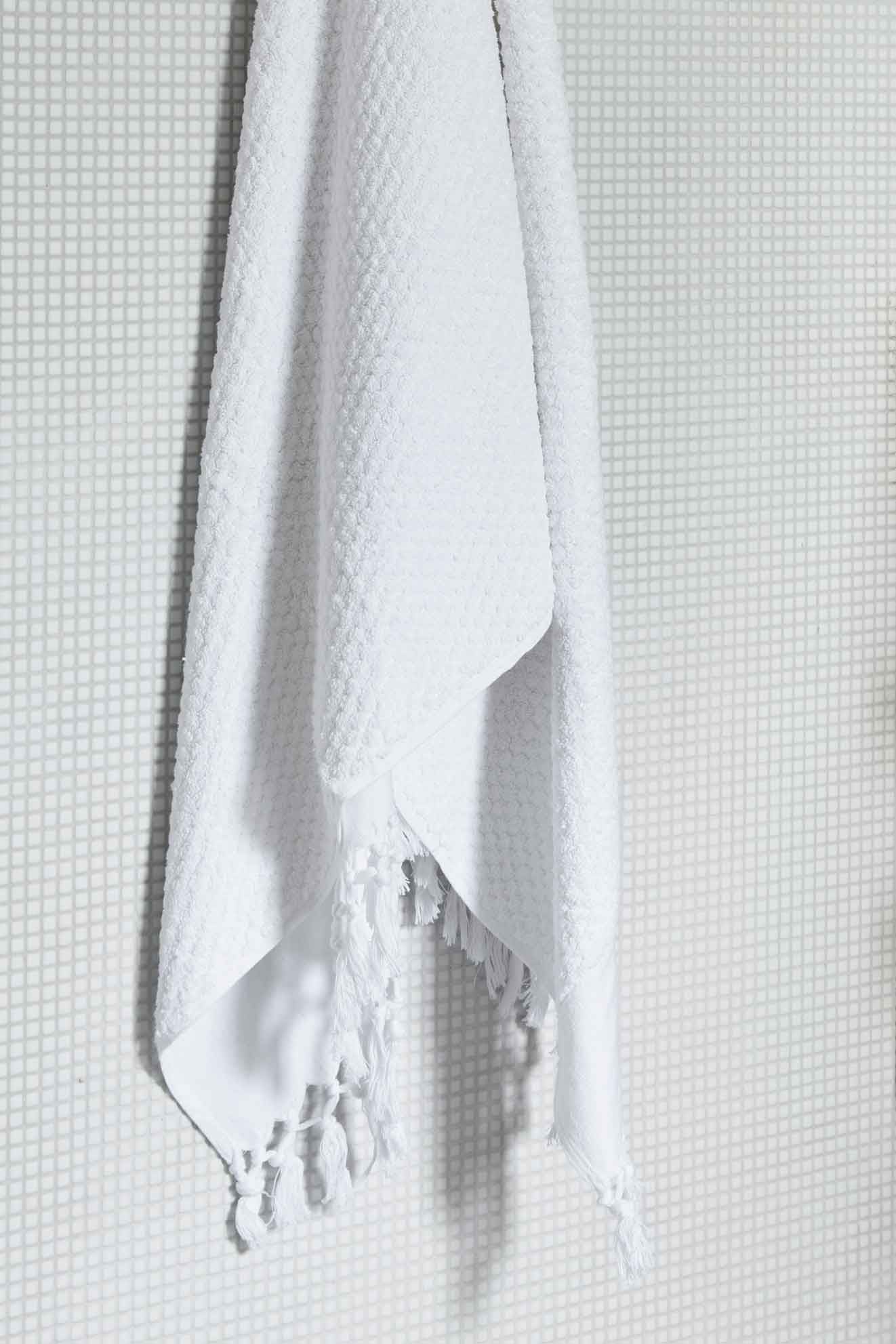 White Dot Bath Towel