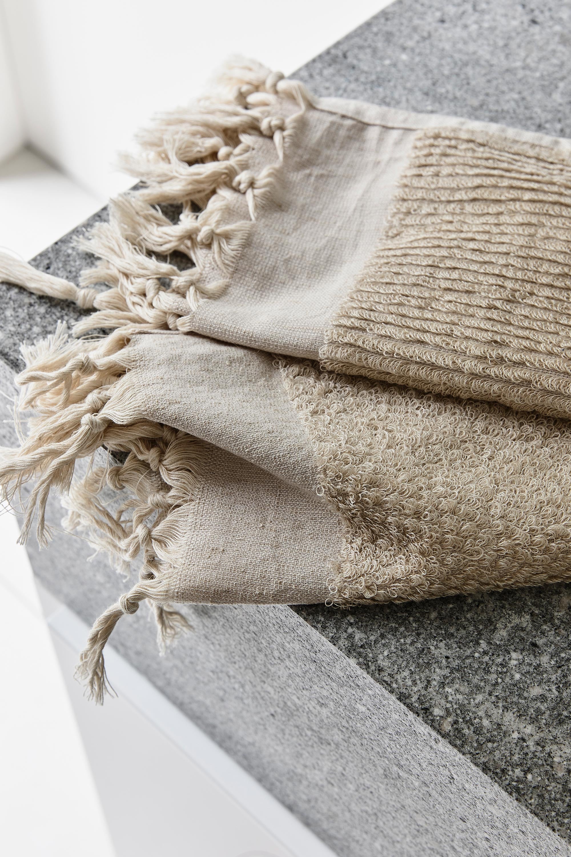 Linen Wave Hand Towel